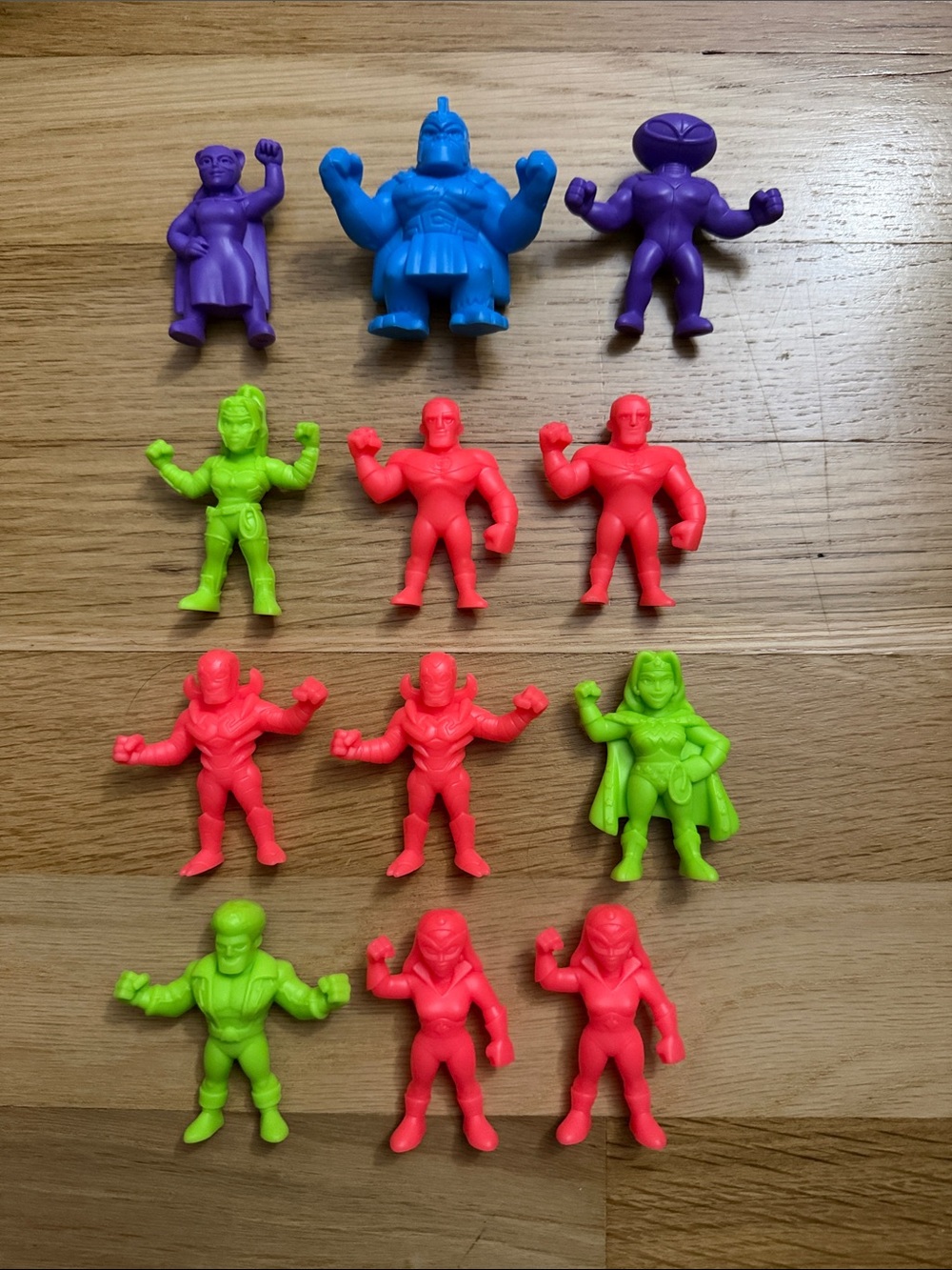 Lot of 12 DC Comics Heroes & Villains - Wendy’s Collectibles